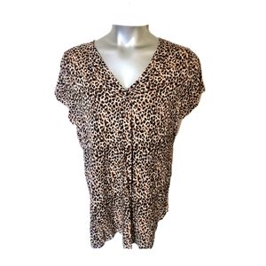 Old Navy Leopard V-Neck Top - XL